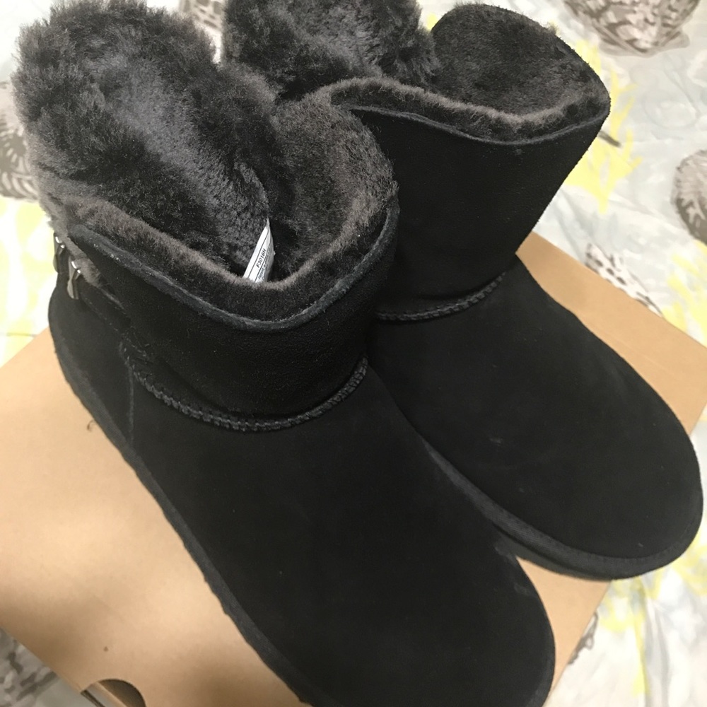 Final Price Drop! Authentic UGG Adria Bootie